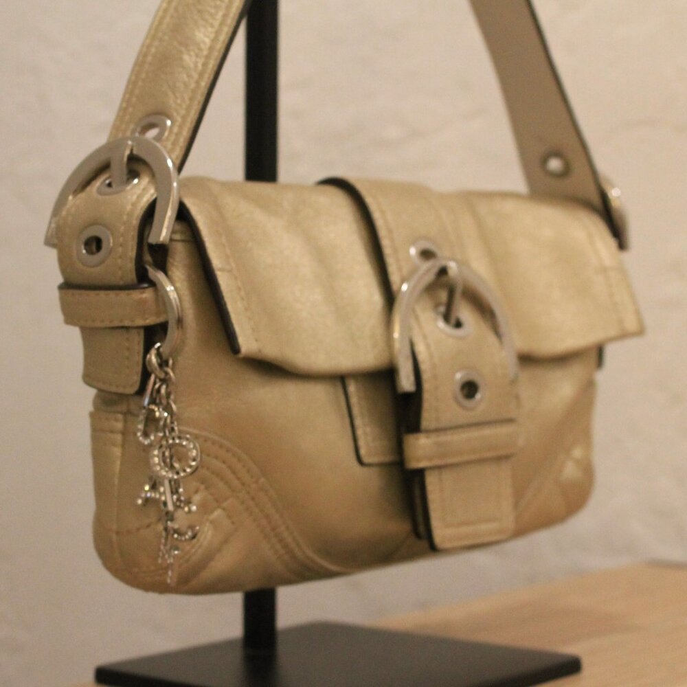 バッグ Coach Soho Brass Buckle Flap Shoulder Coach Metallic Gold Leather Soho Buckle Flap Shoulder Bag